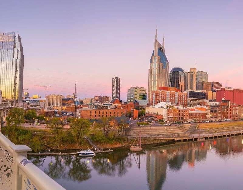 7 Date Night in Nashville Ideas that Don't Cost a Fortune date night in nashville