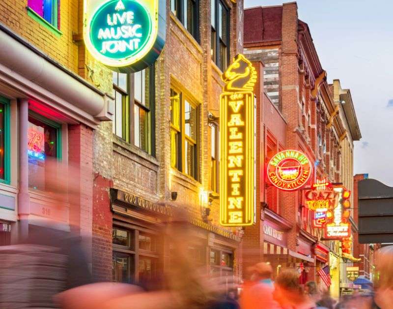 7 Date Night in Nashville Ideas that Don't Cost a Fortune date night in nashville