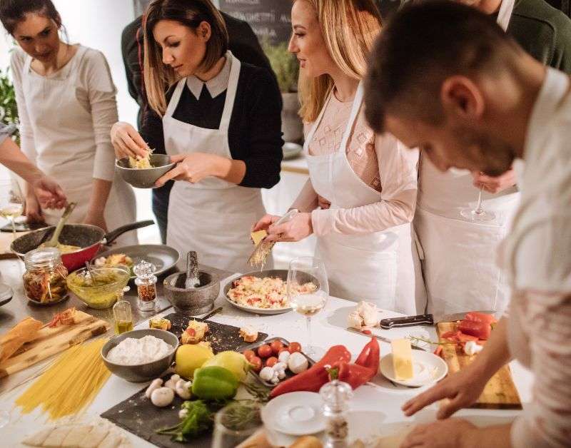 Untitled-design-2022-09-25T154036.839 | WEDISTRY BLOG date night in dallas