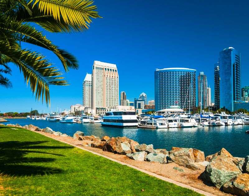 Untitled-design-2022-09-26T215041.181 | WEDISTRY BLOG date night in san diego