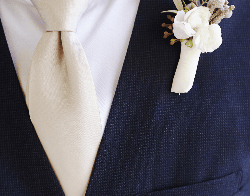 How to Choose the Perfect Groomsmen Wedding Tuxedo for Your Big Day groomsmen wedding tux