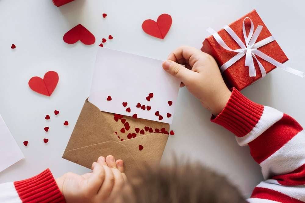 Creative Ideas for 1st Wedding Anniversary Decoration at Home diy decoration ideas for 1st anniversity